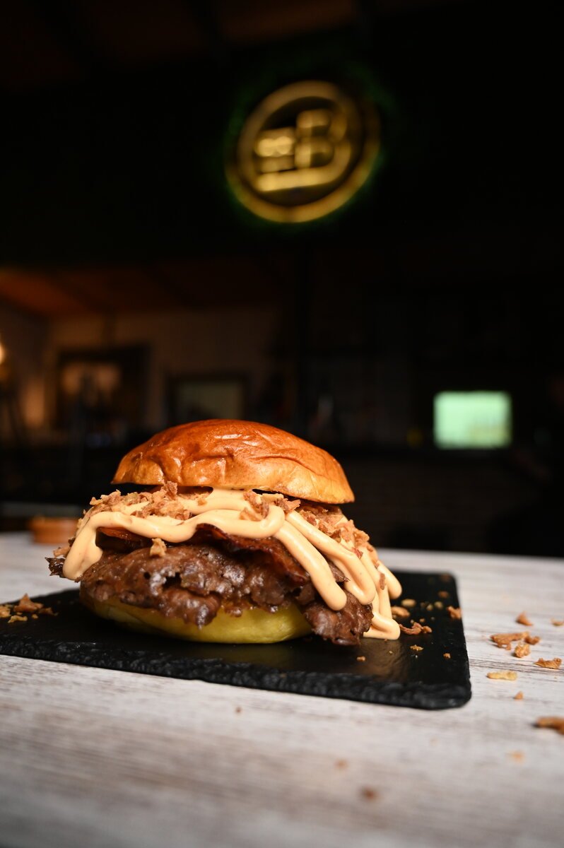 Bodega´s Burger local